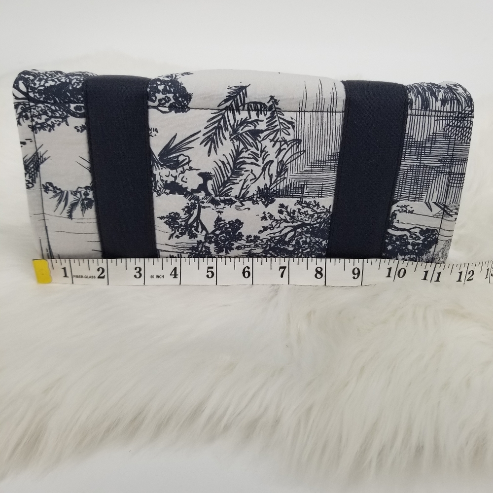 LULULEMON Boxy Mini Tote Toile Turtledove Navy and Obsidian 4.5 L NWT - Picture 14 of 16